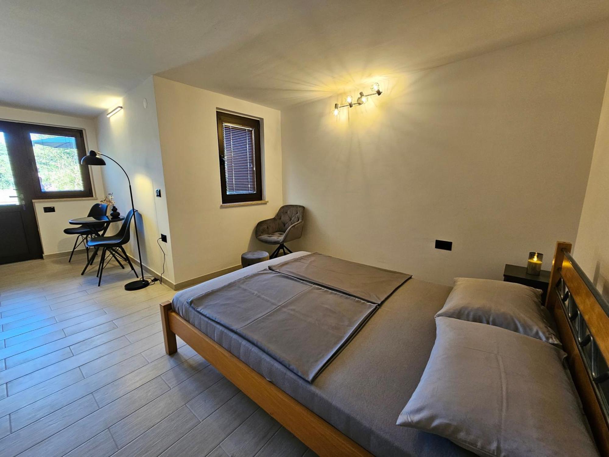 Keser Apartments โรวีน ภายนอก รูปภาพ