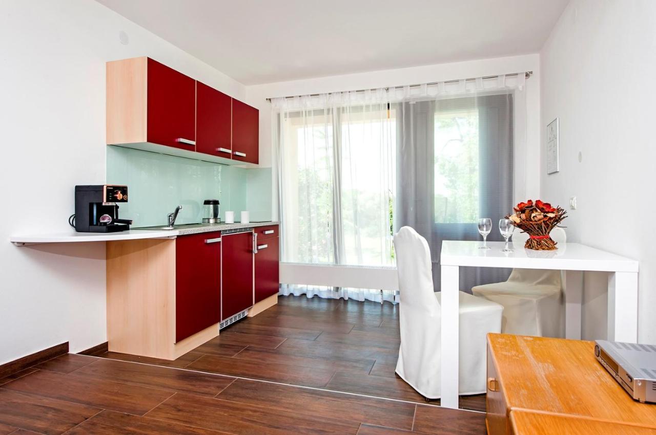 Keser Apartments โรวีน ภายนอก รูปภาพ