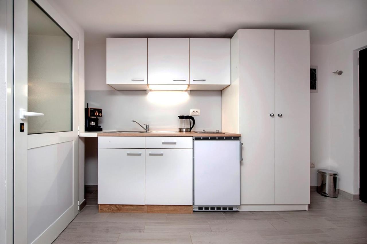 Keser Apartments โรวีน ภายนอก รูปภาพ